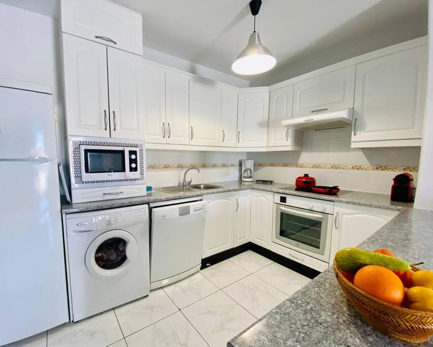 Comfy Home With Large Terrace Five Minutes From Ocean Los Cristianos  Extérieur photo